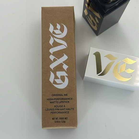 GXVE, Original Me, high-performing, Matte lipstick shade: Loveable Me. - Picture 4 of 8